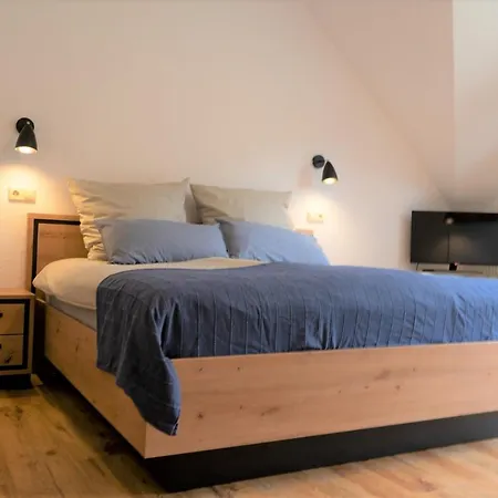 Bed & Breakfast Haus Moselliebe Ediger-Eller