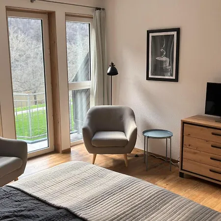 Nocleg ze śniadaniem Haus Moselliebe Ediger-Eller